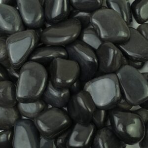 High Polished Black Pebbles - Shiny Black Stones, Decorative Black River Rocks for Plants, Aquarium Gravel, Fish Tank, Landscaping, Vase Filler, Garden Pavment Rocks and Home Decoration (Medium, 2LB)